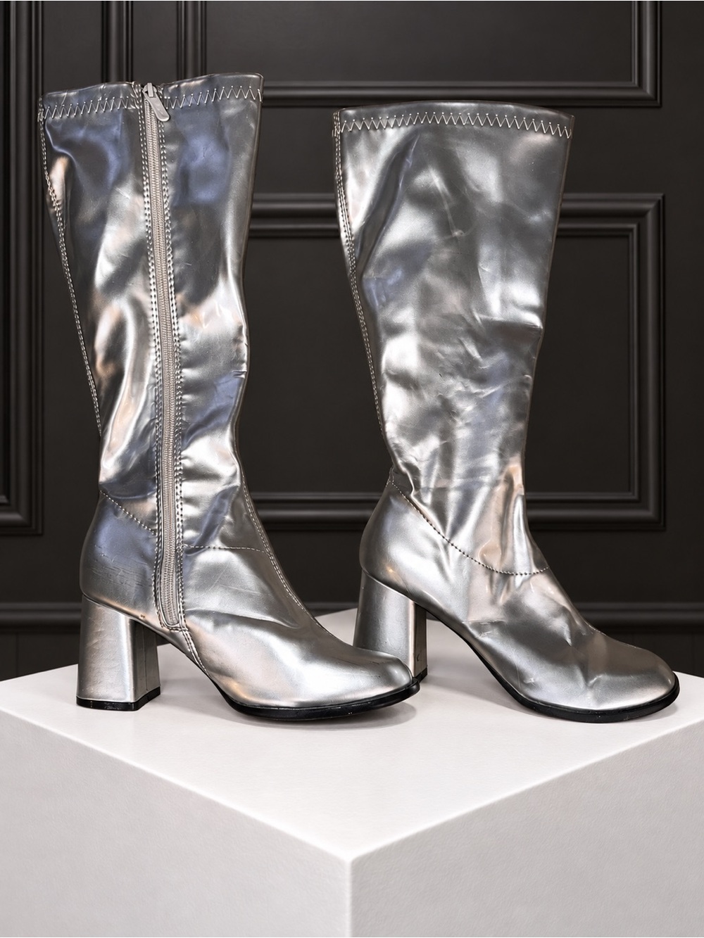 Women’s Silver Metallic Knee High Boots Size 8 Block Heel Y2K